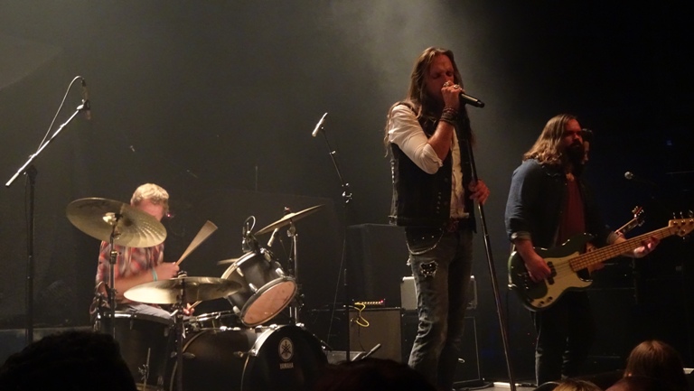 Voodoo Vegas opener for Uriah Heep in Metropool, Hengelo